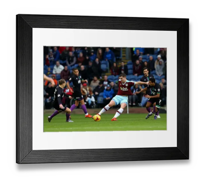 Framed Print : Burnley's Sam Vokes in Action Against Bristol City, Sky Bet Championship (December 2015)