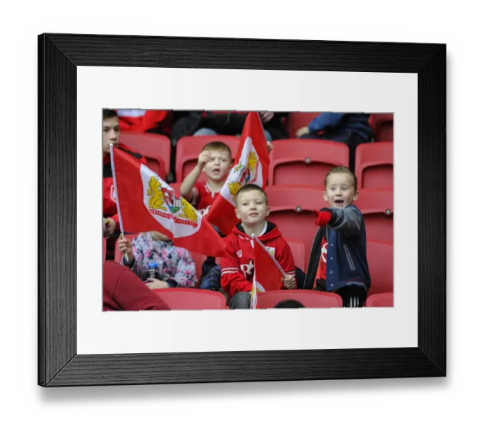 Framed Print : Intense Championship Showdown: Bristol City vs Charlton Athletic at Ashton Gate (December 2015)