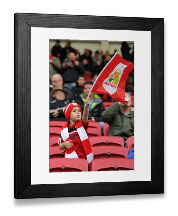 Framed Print : Intense Championship Showdown: Bristol City vs Charlton Athletic at Ashton Gate (December 2015)