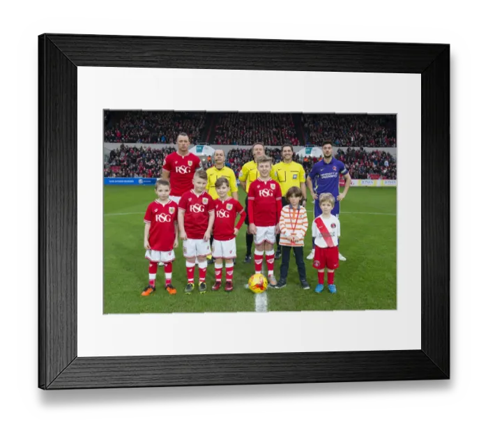 Framed Print : Football Rivalry Flares Up in Sky Bet Championship Showdown: Bristol City vs Charlton Athletic at Ashton Gate (December 2015) Framed Print : Football Rivalry Flares Up in Sky Bet Championship Showdown: Bristol City vs Charlton Athletic at Ashton Gate (December 2015)