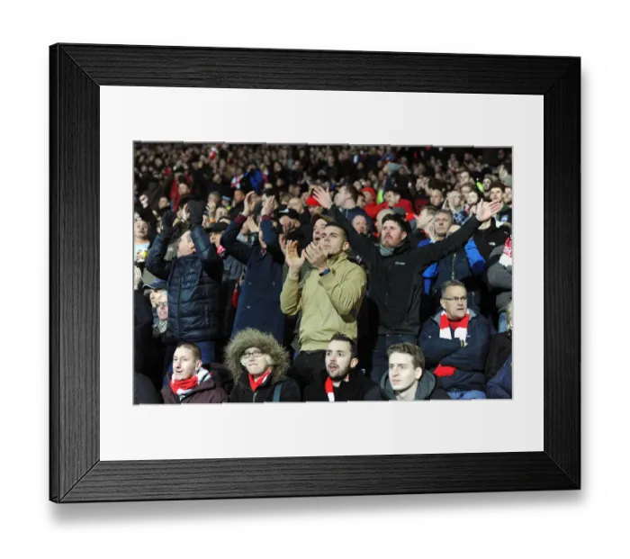 Framed Print : Bristol City Fans in Full Swing: The Hawthorns Showdown, FA Cup Third Round (09 / 01 / 2016)