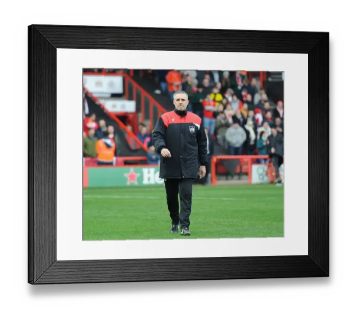 Framed Print : John Pemberton Leads Bristol City Against Middlesbrough, 16 / 01 / 2016