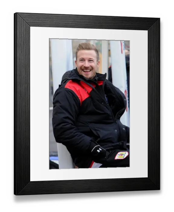 Framed Print : Wade Elliott Leads Bristol City in Sky Bet Championship Clash Against Middlesbrough, January 2016 Framed Print : Wade Elliott Leads Bristol City in Sky Bet Championship Clash Against Middlesbrough, January 2016