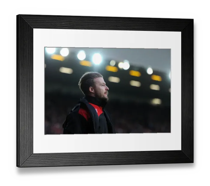 Framed Print : Wade Elliott Leads Bristol City Against Middlesbrough in Sky Bet Championship Framed Print : Wade Elliott Leads Bristol City Against Middlesbrough in Sky Bet Championship