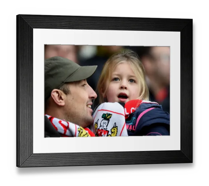 Framed Print : Passionate Bristol City Fan at Ashton Gate