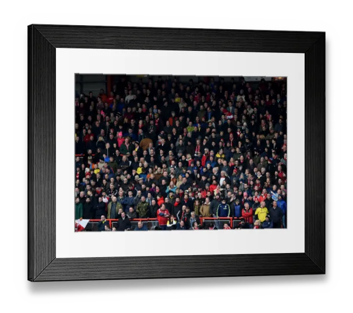 Framed Print : Boro Fans in Full Force at Ashton Gate: Bristol City vs. Middlesbrough, Sky Bet Championship (16 / 01 / 2016)