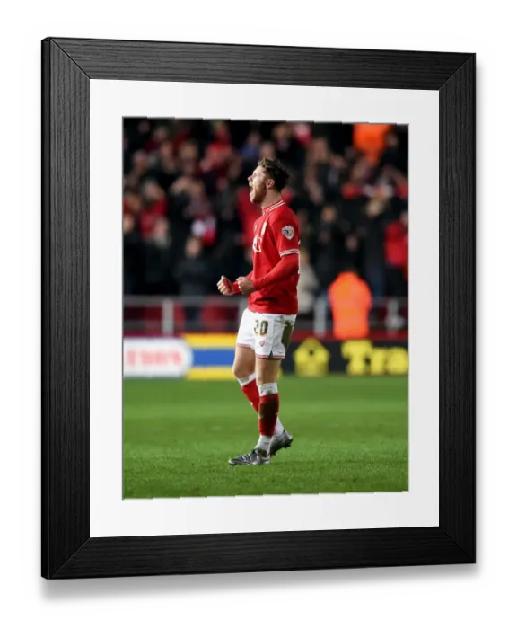 Framed Print : Bristol City's Wes Burns Celebrates Championship Victory Over Middlesbrough Framed Print : Bristol City's Wes Burns Celebrates Championship Victory Over Middlesbrough