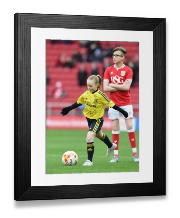 Framed Print : Bristol City vs Middlesbrough: Sky Bet Championship Clash at Ashton Gate Stadium (January 16, 2016) Framed Print : Bristol City vs Middlesbrough: Sky Bet Championship Clash at Ashton Gate Stadium (January 16, 2016)