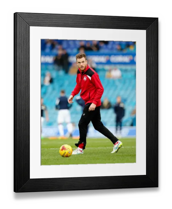 Framed Print : Bristol City's Alex Pearce Warming Up Ahead of Leeds United Clash, 2016 Framed Print : Bristol City's Alex Pearce Warming Up Ahead of Leeds United Clash, 2016