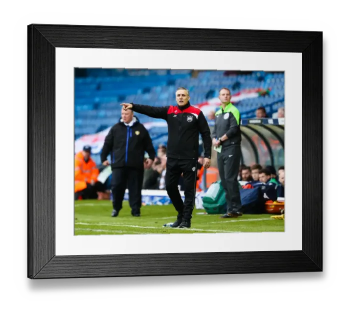 Framed Print : John Pemberton Points the Way: Leeds United vs. Bristol City, Sky Bet Championship (23 / 01 / 2016) Framed Print : John Pemberton Points the Way: Leeds United vs. Bristol City, Sky Bet Championship (23 / 01 / 2016)