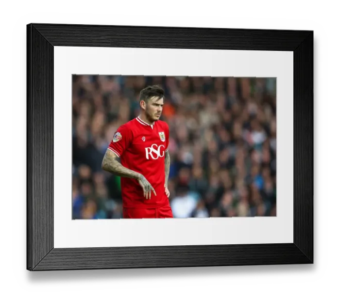 Framed Print : Bristol City's Ben Gladwin at Elland Road during Leeds United vs. Bristol City Championship Match, January 2016
