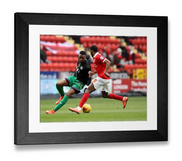 Framed Print : Bristol City's Kodjia Outmaneuvers Charlton's Bergdich in Sky Bet Championship Clash