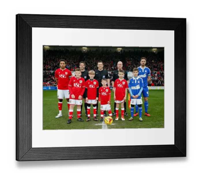Framed Print : Bristol City Captain Korey Smith at Ashton Gate Stadium during Bristol City vs Ipswich Town, Sky Bet Championship Match (13 / 02 / 2016)