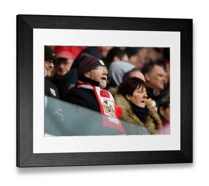 Framed Print : Bristol City vs Ipswich Town: Intense Football Action at Ashton Gate, 13 / 02 / 2016