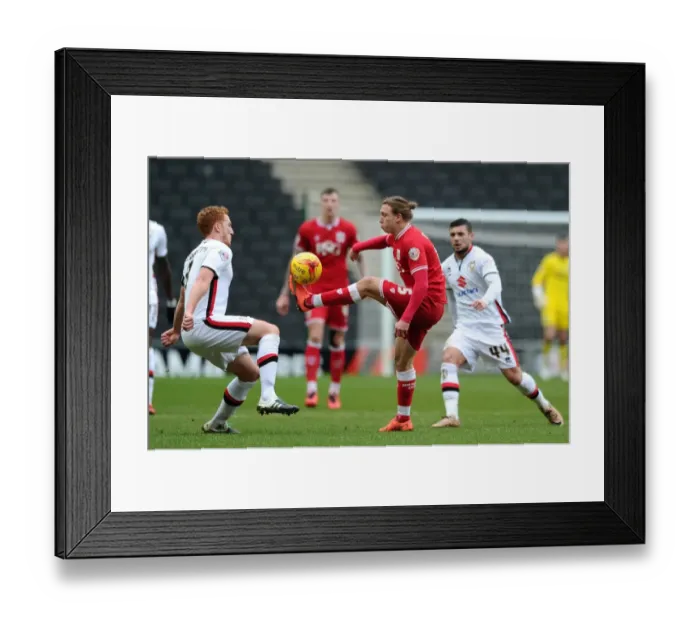 Framed Print : Bristol City's Luke Freeman in Control at Stadium MK during Milton Keynes Dons vs. Bristol City Championship Match, 2016 Framed Print : Bristol City's Luke Freeman in Control at Stadium MK during Milton Keynes Dons vs. Bristol City Championship Match, 2016