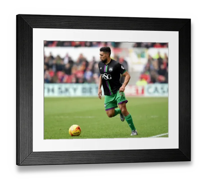Framed Print : Scott Golbourne of Bristol City in Action Against Nottingham Forest, 2016 Framed Print : Scott Golbourne of Bristol City in Action Against Nottingham Forest, 2016