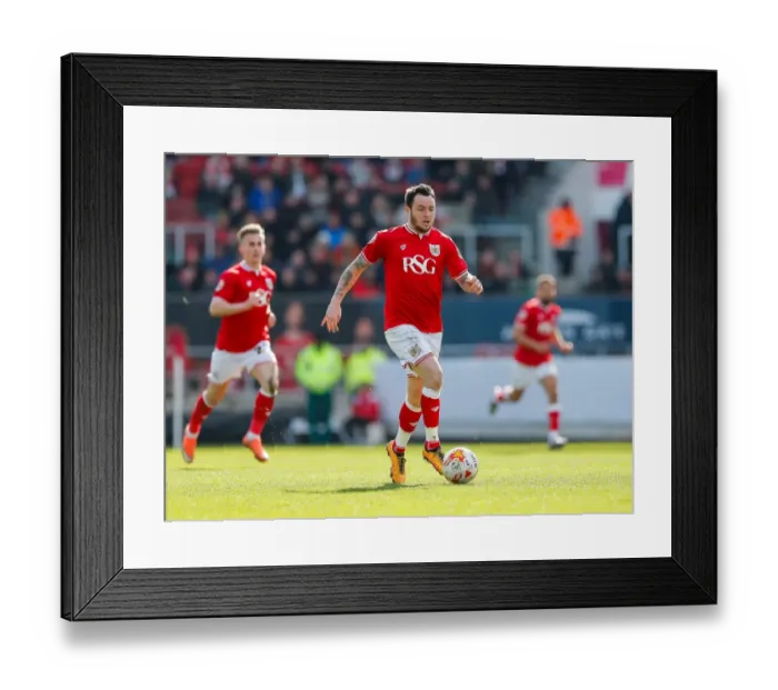 Framed Print : Bristol City vs. Cardiff City: Lee Tomlin in Action, Sky Bet Championship, Ashton Gate Stadium, 2016 Framed Print : Bristol City vs. Cardiff City: Lee Tomlin in Action, Sky Bet Championship, Ashton Gate Stadium, 2016