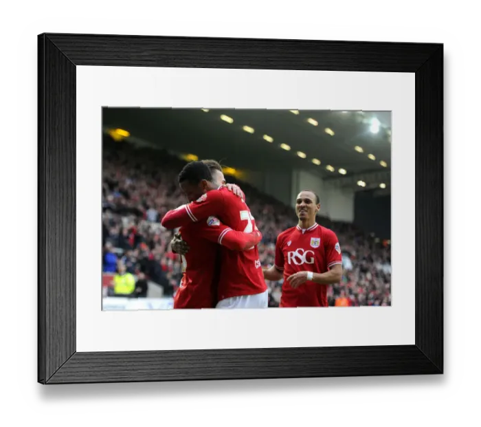 Framed Print : Bristol City Celebrate Victory: Bryan and Kodjia Rejoice After Goal vs. Bolton Wanderers (19-03-2016)
