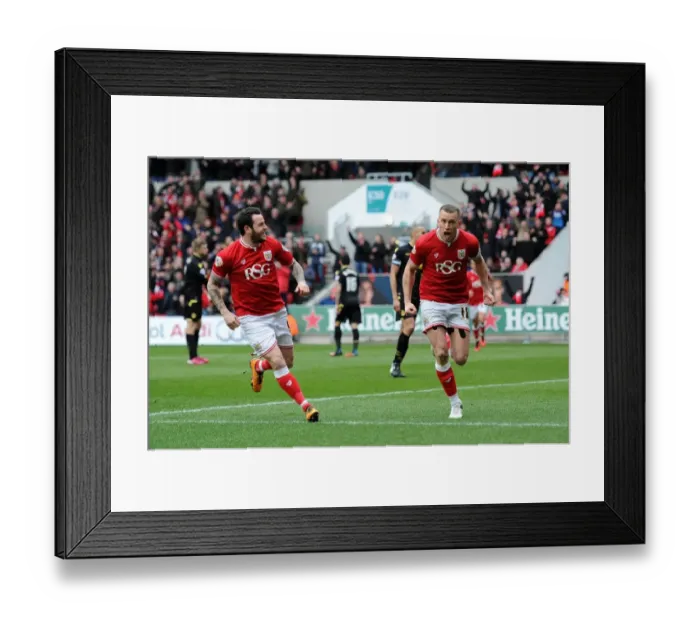 Framed Print : Aaron Wilbraham's Thrilling Goal Celebration: Bristol City vs. Bolton Wanderers (19 / 03 / 2016) Framed Print : Aaron Wilbraham's Thrilling Goal Celebration: Bristol City vs. Bolton Wanderers (19 / 03 / 2016)