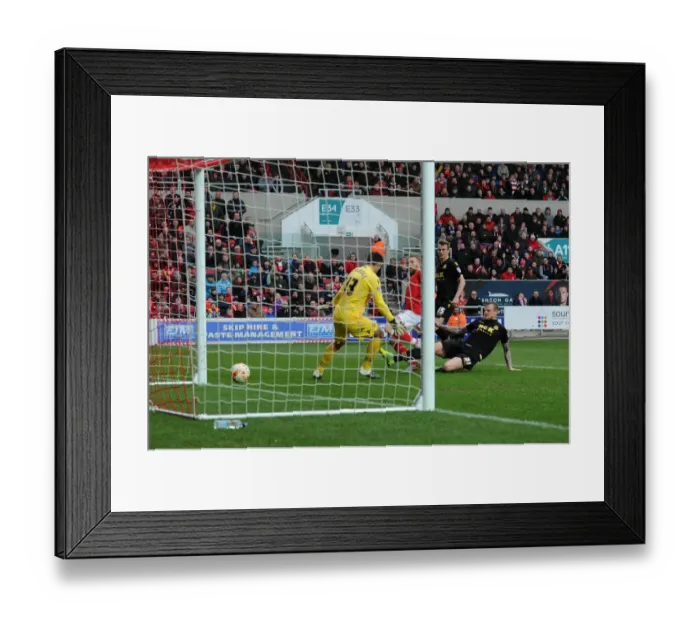 Framed Print : Bristol City's Scott Wagstaff Scores Fourth Goal in 4-0 Win Over Bolton Wanderers (19 / 03 / 2016)