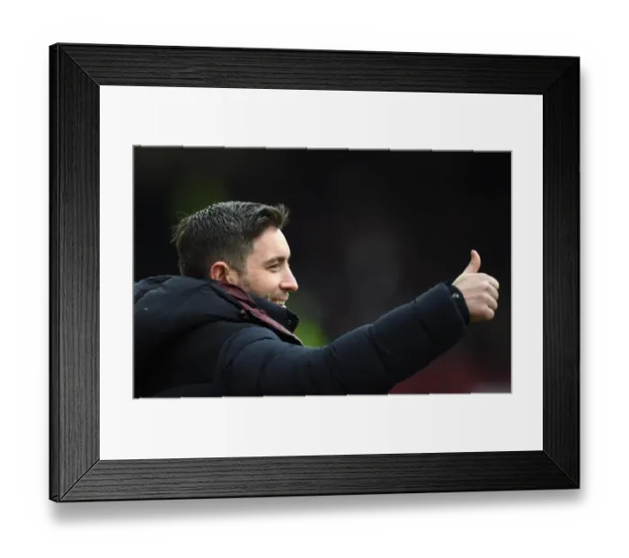 Framed Print : Bristol City 2-0 Bolton Wanderers: Lee Johnson Celebrates with Players Framed Print : Bristol City 2-0 Bolton Wanderers: Lee Johnson Celebrates with Players