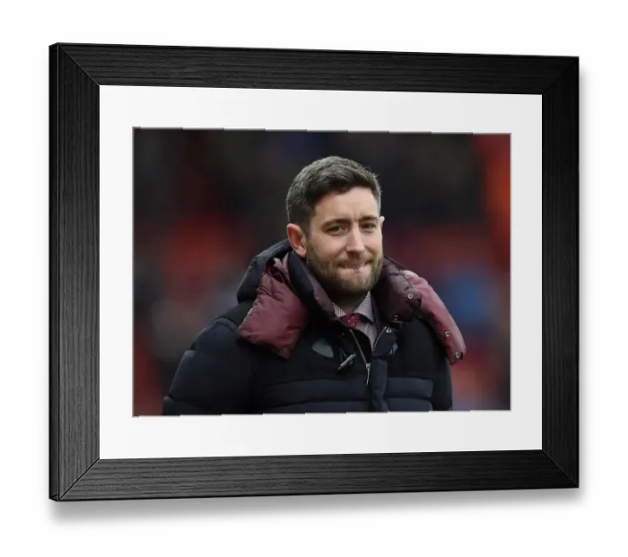 Framed Print : Lee Johnson: Leading the Charge for Bristol City at Ashton Gate, 2016 - Sky Bet Championship: Bristol City vs Bolton Wanderers