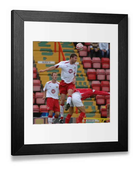 Framed Print : Bristol City First Team: Season 08-09: Bristol City V Royal Antwerp