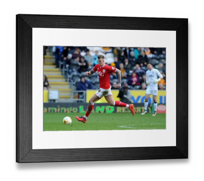 Framed Print : Aden Flint in Action: Hull City vs. Bristol City, Sky Bet Championship (02.04.2016) Framed Print : Aden Flint in Action: Hull City vs. Bristol City, Sky Bet Championship (02.04.2016)