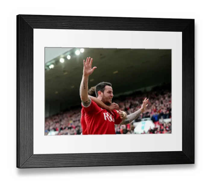 Framed Print : Bristol City's Lee Tomlin Celebrates Goal Against Sheffield Wednesday in Sky Bet Championship (09 / 04 / 2016)