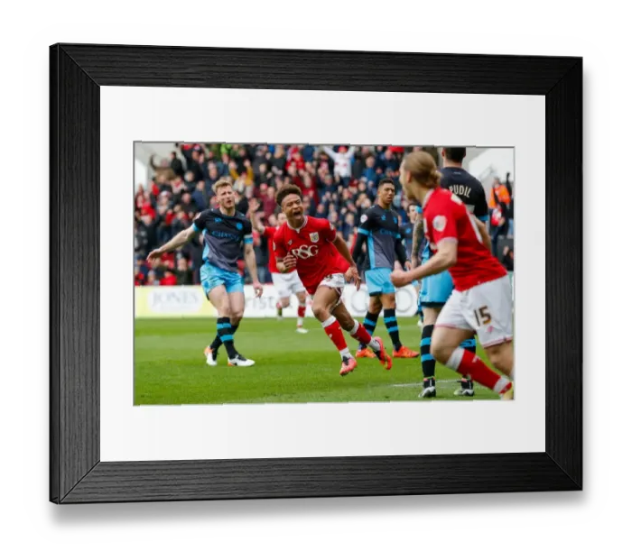 Framed Print : Bobby Reid Scores Brace: Bristol City Leads Sheffield Wednesday 2-0 (April 9, 2016)
