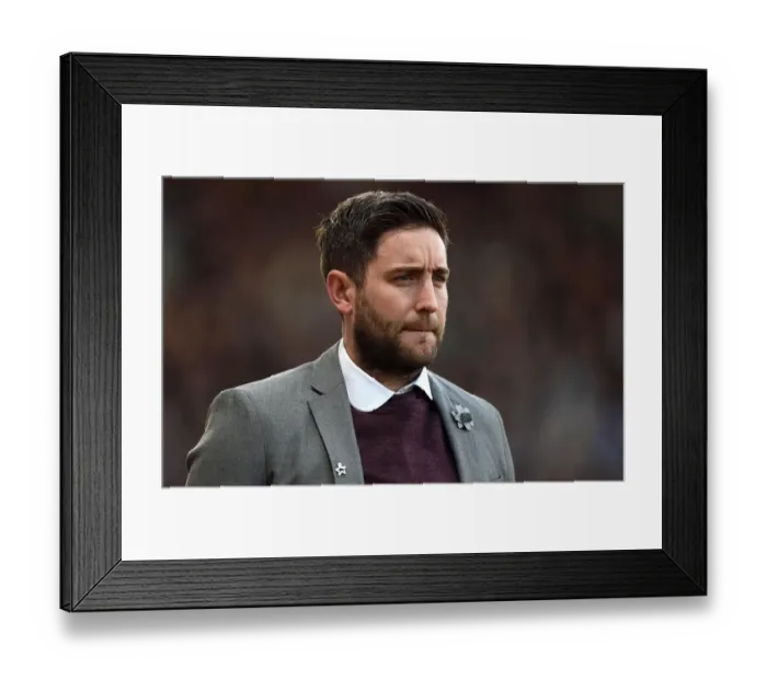 Framed Print : Lee Johnson: Leading the Charge for Bristol City against Derby County, 2016