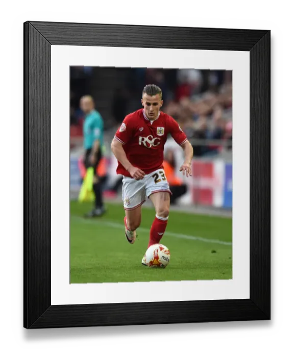 Framed Print : Bristol City vs Derby County: Joe Bryan in Action at Ashton Gate Stadium (2016)
