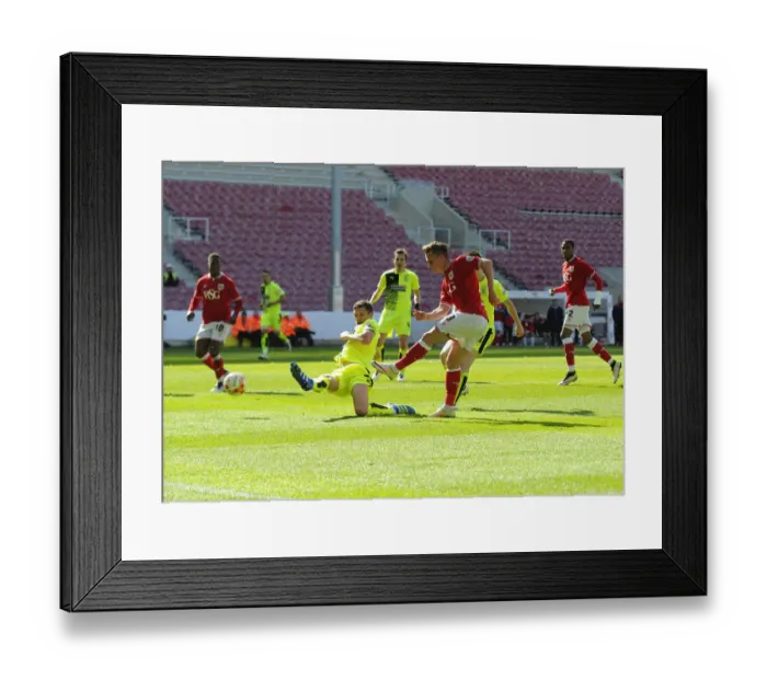 Framed Print : Bristol City's Joe Bryan Scores the Winning Goal Against Huddersfield Town (30.04.2016) Framed Print : Bristol City's Joe Bryan Scores the Winning Goal Against Huddersfield Town (30.04.2016)
