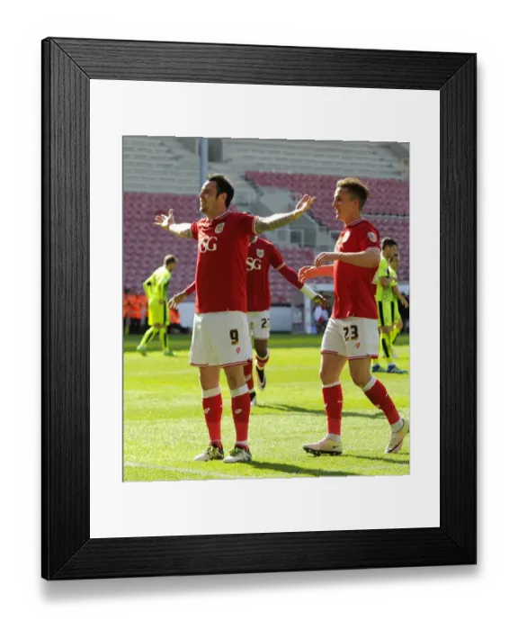 Framed Print : Bristol City's Lee Tomlin Celebrates Goal Against Huddersfield Town (30-04-2016) Framed Print : Bristol City's Lee Tomlin Celebrates Goal Against Huddersfield Town (30-04-2016)