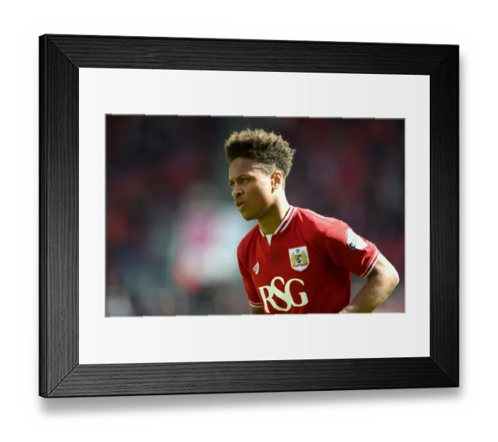 Framed Print : Bobby Reid in Action: Bristol City vs. Huddersfield Town, Sky Bet Championship, 2016 Framed Print : Bobby Reid in Action: Bristol City vs. Huddersfield Town, Sky Bet Championship, 2016
