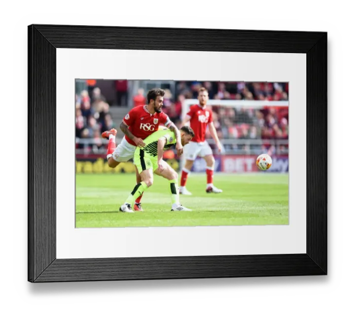 Framed Print : Maron Pack in Action: Bristol City vs. Huddersfield Town, Sky Bet Championship Clash at Ashton Gate Stadium (April 2016)