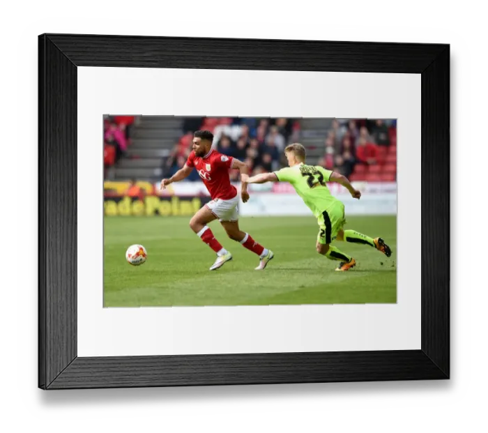Framed Print : Scott Golbourne Dribbles Past Kyle Dempsey in Bristol City's Sky Bet Championship Clash with Huddersfield Town Framed Print : Scott Golbourne Dribbles Past Kyle Dempsey in Bristol City's Sky Bet Championship Clash with Huddersfield Town