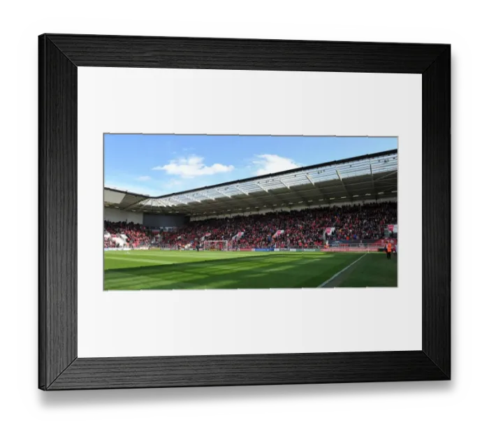 Framed Print : South Stand at Ashton Gate: A Sea of Supporters during Bristol City vs Huddersfield Town, Sky Bet Championship Match Framed Print : South Stand at Ashton Gate: A Sea of Supporters during Bristol City vs Huddersfield Town, Sky Bet Championship Match