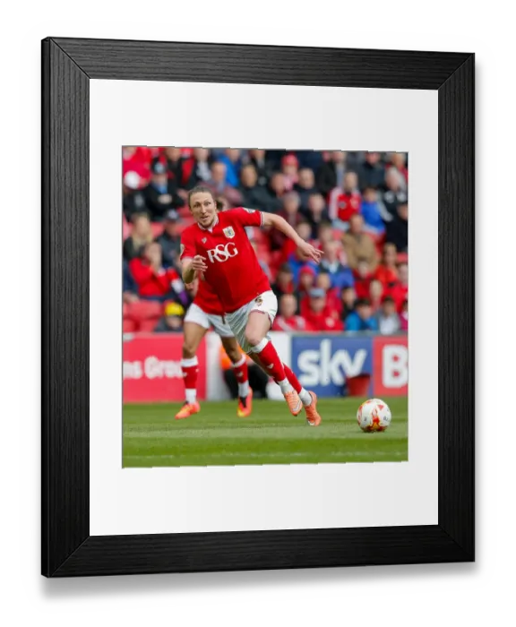 Framed Print : Bristol City vs Huddersfield Town: Luke Ayling in Action, Sky Bet Championship, Ashton Gate Stadium, 2016 Framed Print : Bristol City vs Huddersfield Town: Luke Ayling in Action, Sky Bet Championship, Ashton Gate Stadium, 2016