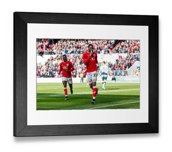 Framed Print : Sky Bet Championship Showdown: Bristol City vs Huddersfield Town at Ashton Gate Stadium (30 / 04 / 2016) Framed Print : Sky Bet Championship Showdown: Bristol City vs Huddersfield Town at Ashton Gate Stadium (30 / 04 / 2016)