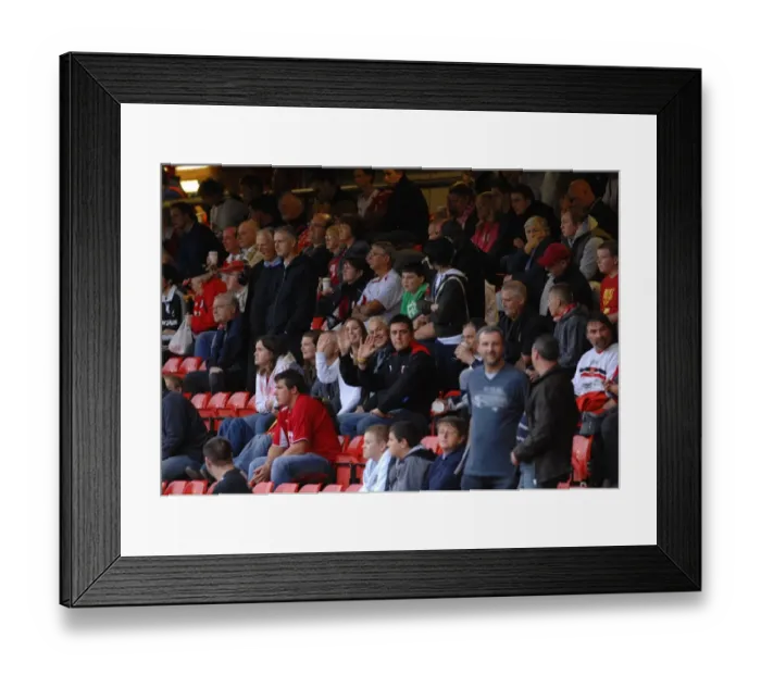 Framed Print : Bristol City vs Crewe Alexandra: A Football Rivalry from the 08-09 Season Framed Print : Bristol City vs Crewe Alexandra: A Football Rivalry from the 08-09 Season