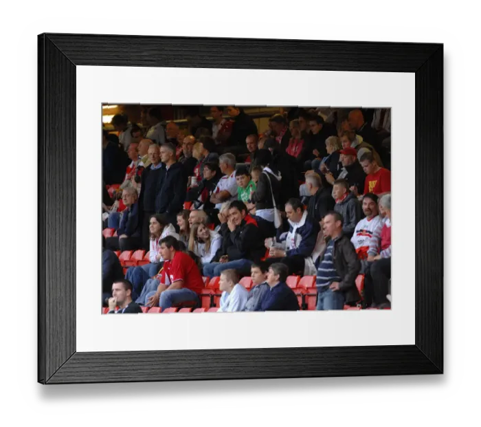 Framed Print : Bristol City vs Crewe Alexandra: A Football Rivalry from the 08-09 Season