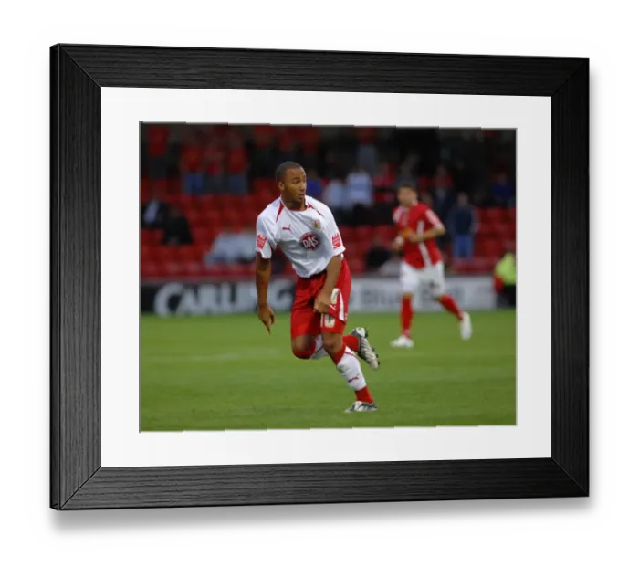 Framed Print : Football Clash: Bristol City vs Crewe Alexandra - Season 08-09