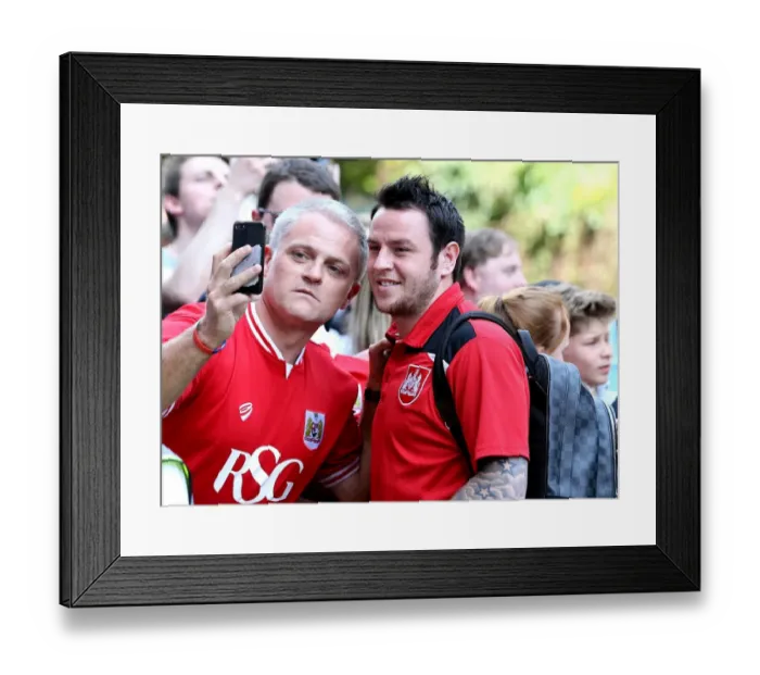 Framed Print : Bristol City's Lee Tomlin and Supporter Share a Selfie at Queens Park Rangers Game, May 2016 Framed Print : Bristol City's Lee Tomlin and Supporter Share a Selfie at Queens Park Rangers Game, May 2016