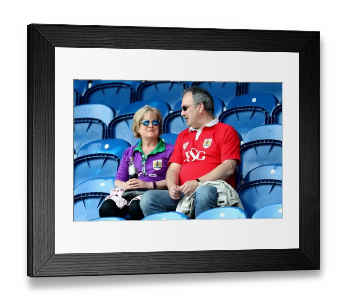 Framed Print : Bristol City Fans Unwavering Support at Queens Park Rangers vs. Bristol City (07.05.16)