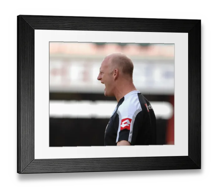Framed Print : Bristol City vs QPR: A Football Rivalry from the 08-09 Season Framed Print : Bristol City vs QPR: A Football Rivalry from the 08-09 Season