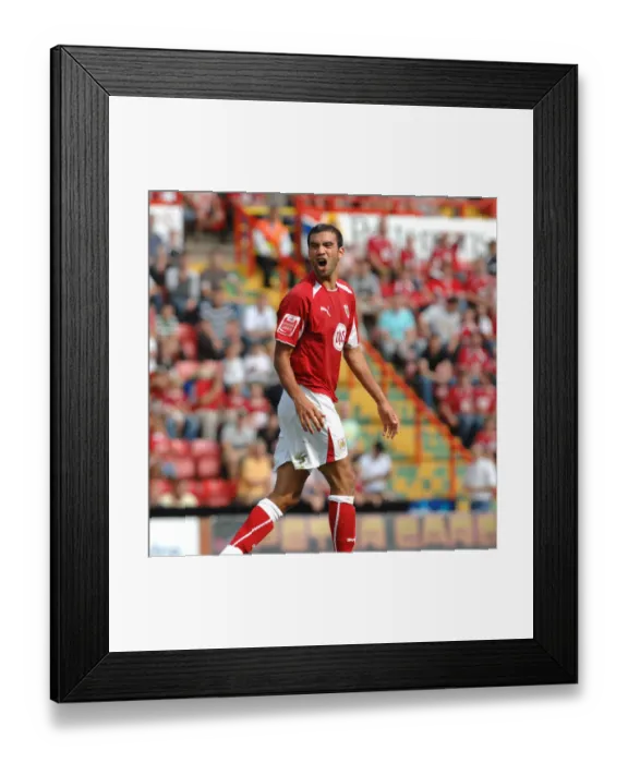 Framed Print : Bristol City vs QPR: A Football Rivalry from the 08-09 Season Framed Print : Bristol City vs QPR: A Football Rivalry from the 08-09 Season
