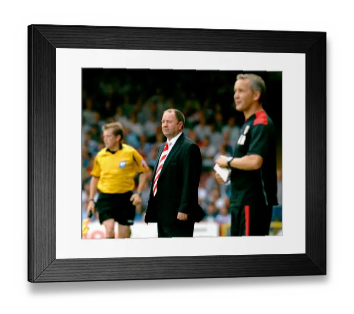 Framed Print : Clash of the Giants: Bristol City vs QPR (08-09 Season) Framed Print : Clash of the Giants: Bristol City vs QPR (08-09 Season)