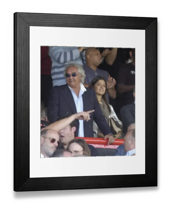 Framed Print : Battling It Out: Bristol City vs QPR, 2008-09 Season Framed Print : Battling It Out: Bristol City vs QPR, 2008-09 Season