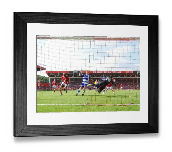 Framed Print : Bristol City vs QPR: A Football Rivalry from the 08-09 Season Framed Print : Bristol City vs QPR: A Football Rivalry from the 08-09 Season